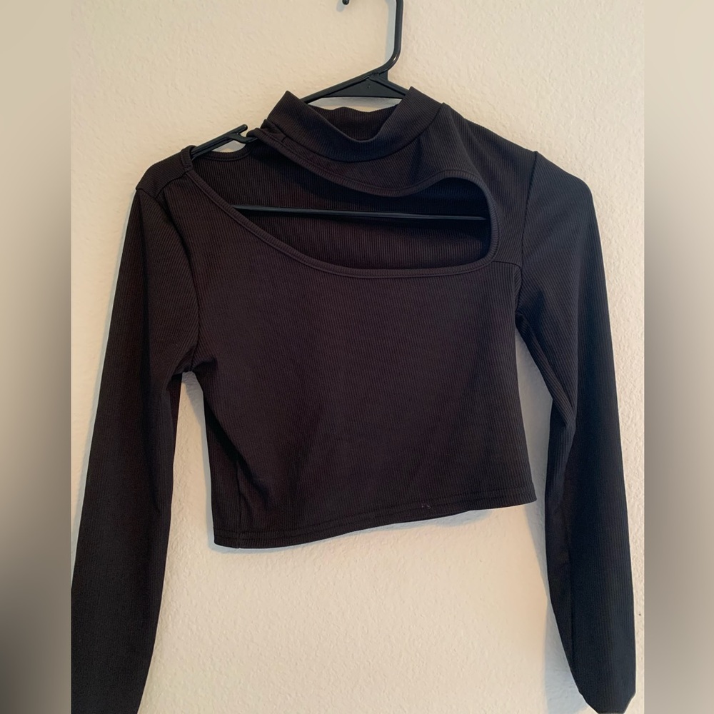 Black crop top